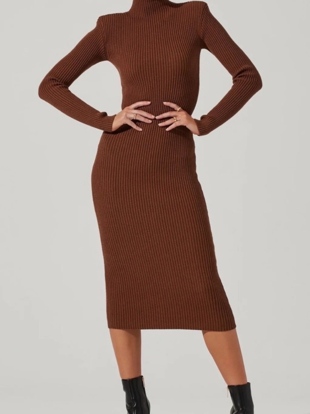 ASTR Ribbed Turtleneck Maxi Dress with Shoulder Pads in Nutmeg Brown